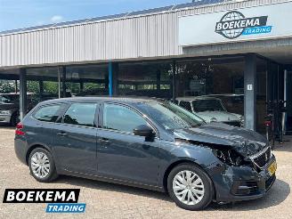 krockskadad bil bedrijf Peugeot 308 SW 1.2 PureTech Blue Lease Navigatie Climate Cruise 2019/7