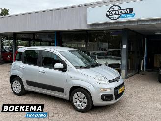 Vaurioauto  passenger cars Fiat Panda 0.9 TwinAir Lounge Airco 5-Drs 2017/5
