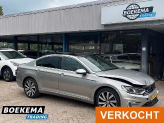 škoda osobní automobily Volkswagen Passat 1.4 TSI GTE Highline Pano Keyless Massage Leder PDC Trekh. 2015/11