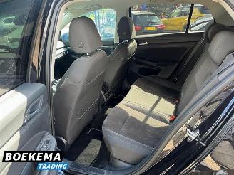 Volkswagen Golf 1.5 eTSI Style HUD DSG Massage Led Navi Stoelverw. picture 15