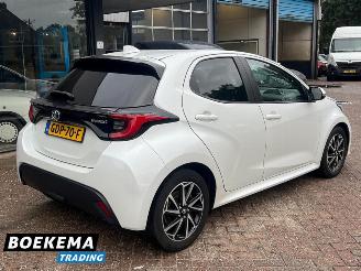 Toyota Yaris 1.5 Hybrid Keyless Navi Climate Cruise stoelverw. picture 2