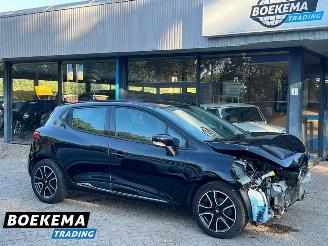 skadebil auto Renault Clio 0.9 TCe Expression Navi Cruise Airco 2014/12