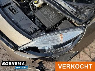 Renault Scenic 1.2 TCe 131PK Limited Navigatie Climate 6-Hand picture 11
