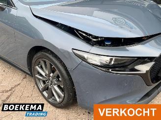Mazda 3 2.0 e-SkyActiv-G M Hybrid Virtual Keyless Bose Navi picture 6