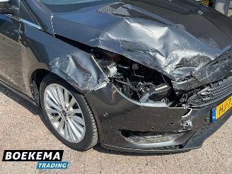 Ford Focus Wagon 1.5 TDCI Titanium Navigatie Climate Cruise PDC Trekh. picture 6