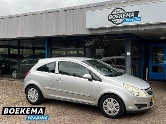 Schadeauto Opel Corsa 1.2-16V Enjoy Trekhaak Metalic 2006/11