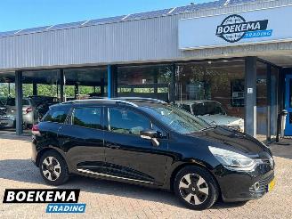 Vaurioauto  passenger cars Renault Clio Estate 0.9 TCe Dynamique Navigatie Clima Cruise 2014/1