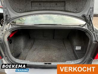 BMW 3-serie 320d Luxury Line Xenon Leer Cruise Navi Stoelverw. picture 16