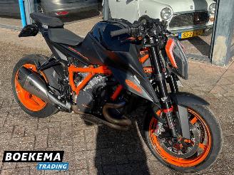 KTM 1290 Super Duke R ABS Akrapovic picture 2