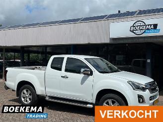 skadebil bedrijf Isuzu D-Max 1.9 Extended Cab X-Country Automaat 4X4 3500KG Trekgewicht 2019/2