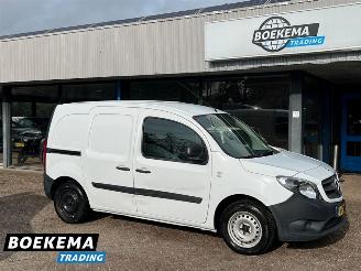 Vrakbiler auto Mercedes Citan 108 CDI Schuifdeur Trekhaak 2018/12