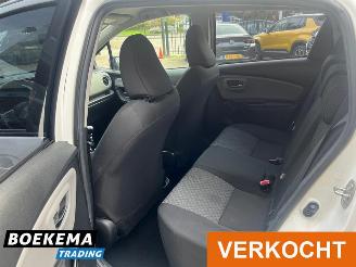 Toyota Yaris 1.3 VVT-i Navigatie Cruise Airco Camera Trekh. picture 17