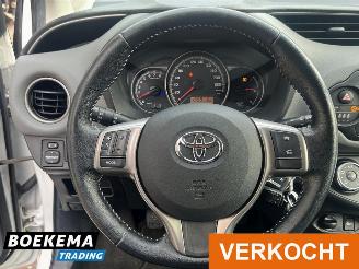 Toyota Yaris 1.3 VVT-i Navigatie Cruise Airco Camera Trekh. picture 23