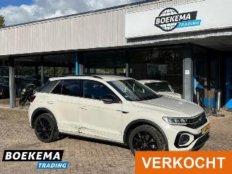 krockskadad bil auto Volkswagen T-Roc 1.5 TSI R-Line Virtual Keyless Led Camera Stoelverw. 2023/6