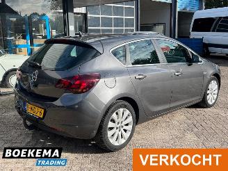 Opel Astra 1.6 Cosmo Navigatie Cruise Climate PDC picture 2