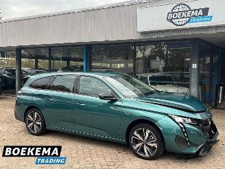 Schadeauto Peugeot 308 SW 1.6 Plug-in Hybrid 180 Navi Cruise Climate Trekh. PDC 2023/11