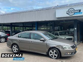 krockskadad bil auto Volkswagen Passat 1.4 TSI Comfortline Navi Climate Cruise PDC 2011/7