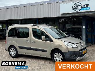 Damaged car Peugeot Partner Tepee 1.6 VTi XT Rolstoel Lift Airco 5-Persoons 2011/1