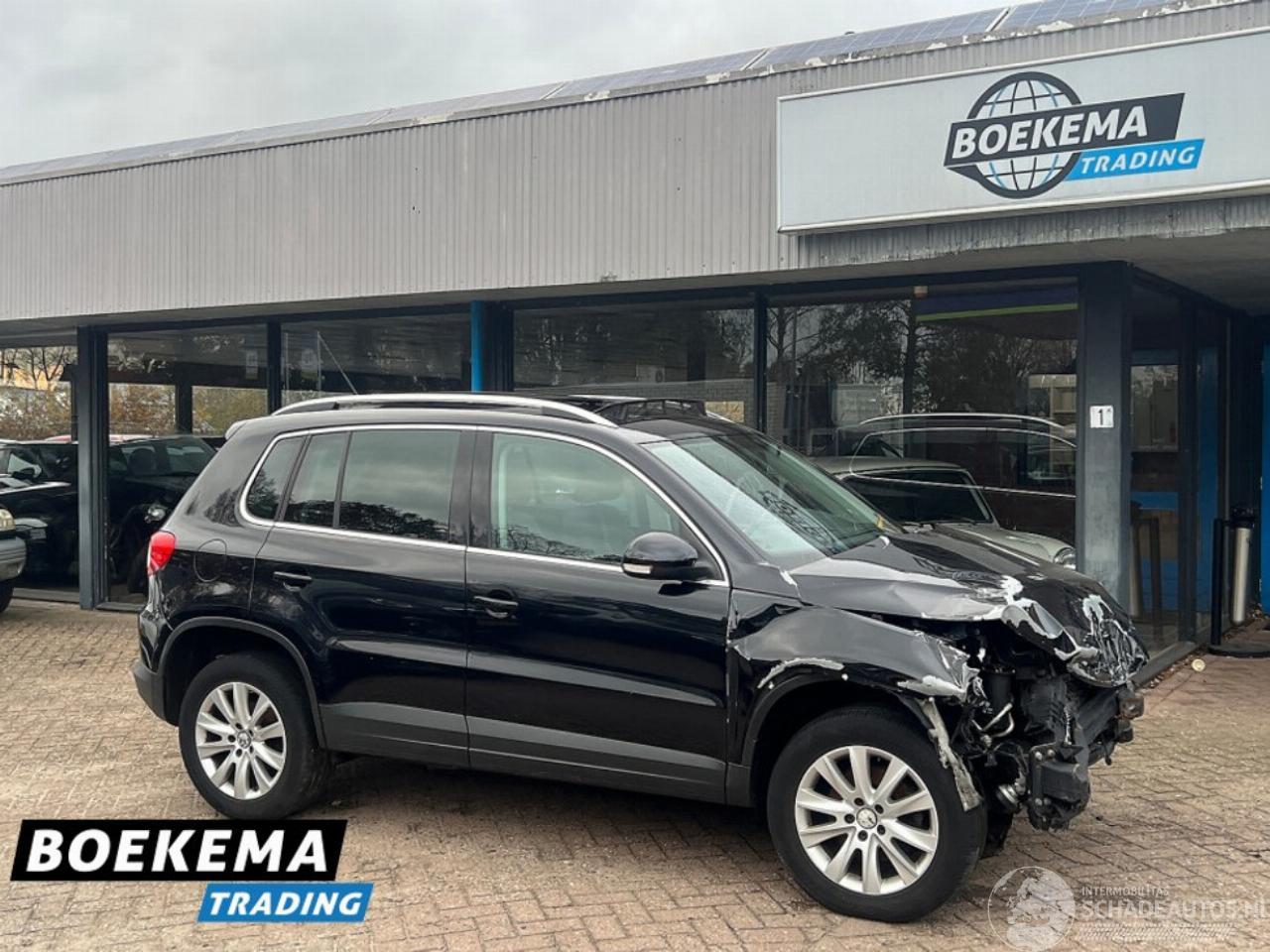 Volkswagen Tiguan 2.0 TDI Comfort&Design Pano Stoelverw. Cruise Climate PDC Trekh.