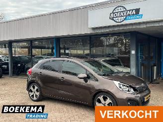 škoda osobní automobily Kia Rio 1.4 CVVT 110PK Super Pack Leer Open-Dak Navigatie Stoelverw 2013/4
