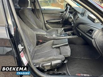 BMW 1-serie 118i 136PK Executive Aut Led Navi Cruise Airco PDC picture 19