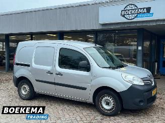 damaged commercial vehicles Renault Kangoo 1.5 DCI Comfort Navigatie Airco Cruise PDC Trekhaak Schuifdeur 2016/1