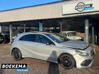 Schadeauto Mercedes A-klasse 180 Prestige AMG Panorama Navigatie Stoelverw. Airco PDC 2016/8