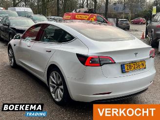 Tesla Model 3 Long Range AWD 75 kWh BTW Autopilot Glazen dak picture 3