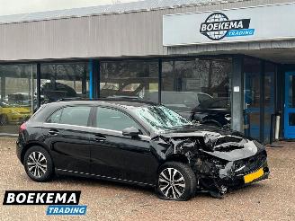 Vaurioauto  passenger cars Mercedes A-klasse 180 Business Line Facelift Navi Camera Clima SHZ 2023/5