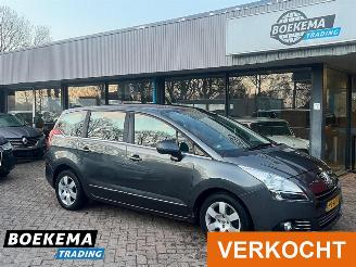 krockskadad bil auto Peugeot 5008 1.6 THP ST Aut Panorama Navigatie Climate Cruise PDC Glazen dak 2011/4