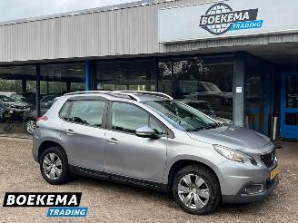 krockskadad bil auto Peugeot 2008 1.2 PureTech Automaat Navi Cruise PDC 2017/4