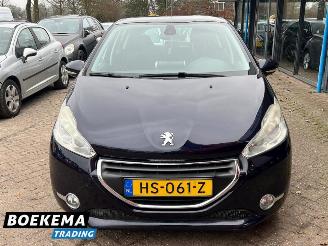 Peugeot 208 1.2 VTi Allure Led Navi Climate Cruise picture 5