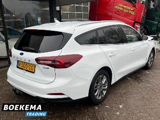 Ford Focus Wagon 1.0 EcoBoost 125PK Hybrid Navi Climate Cruise PDC Trekh. picture 2