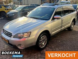 Subaru Outback 2.5i 4WD Comfort Pano Navi Climate Cruise Stoelverw. Trekh. picture 4