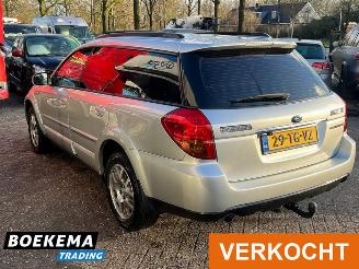 Subaru Outback 2.5i 4WD Comfort Pano Navi Climate Cruise Stoelverw. Trekh. picture 3