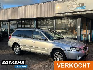 krockskadad bil auto Subaru Outback 2.5i 4WD Comfort Pano Navi Climate Cruise Stoelverw. Trekh. 2006/9