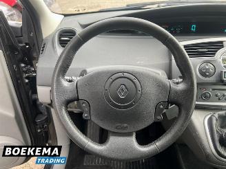 Renault Grand-scenic 1.6 16V Dynamique 7-Pers Climate Cruise picture 23