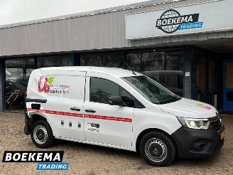 Schade bestelwagen Renault Kangoo 1.5 Blue DCI Navigatie Camera Cruise Airco Trekhaak Schuifdeur 2024/12