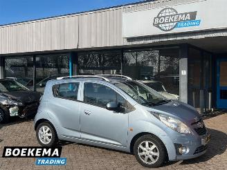 krockskadad bil auto Chevrolet Spark 1.2 16V LTZ Navigatie Airco 2012/4