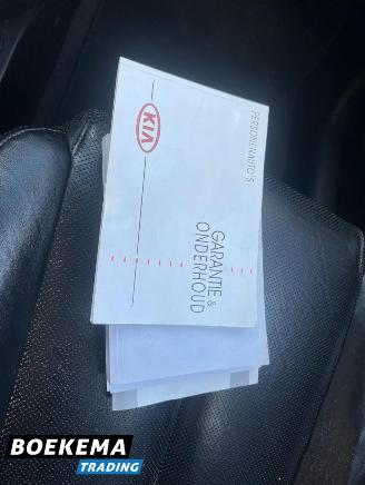 Kia Carens 2.0 CVVT X-clusive 7-Persoons Leer Navigatie Stoelverw. Airco picture 29