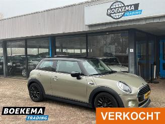 krockskadad bil auto Mini Cooper 1.5 Automaat Keyless Led Navi Cruise Airco 2019/11