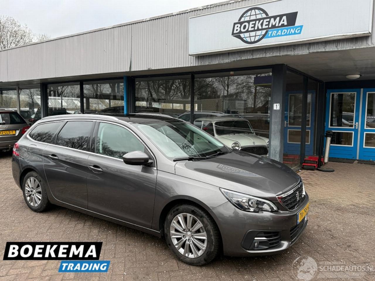 Peugeot 308 SW 1.2 PureTech Premium Panorama Automaat Navigatie Trekhaak PDC