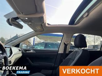 Volkswagen Polo 1.0 TSI R-Line DSG Pano Stoelverw. Digital Camera Keyless picture 14