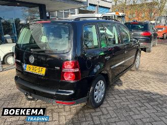 Volkswagen Touran 1.4 TSI 140PK Business Navigatie Cruise Climate picture 2