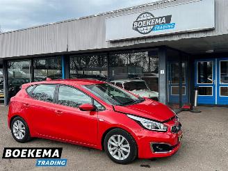 skadebil auto Kia Cee d cee'd 1.0 T-GDi ComfortPlusLine Cruise-Control Navi Airco 2018/8