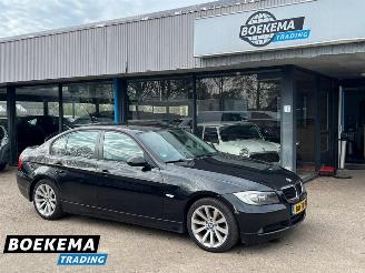 skadebil auto BMW 3-serie 318i High Executive Automaat Navigatie Xenon 2007/2