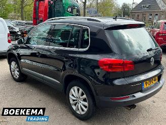 Volkswagen Tiguan 1.4 TSI R-Line DSG Dynaudio Stoelverwarming Climate Cruise picture 3