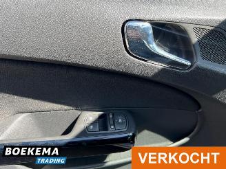 Opel Corsa 1.4 16V Business Automaat Airco Cruise picture 12