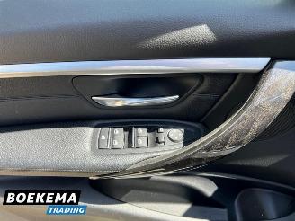 BMW 3-serie 320d xDrive Edition Panorama Leer Automaat Navigatie picture 16