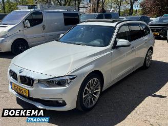 BMW 3-serie 320d xDrive Edition Panorama Leer Automaat Navigatie picture 4